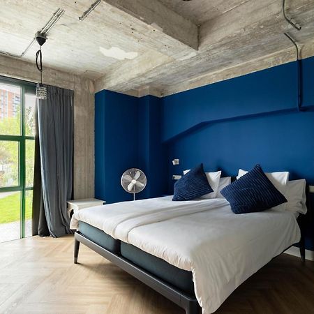 Bed, Bites & Business Hotel Rotterdam Bagian luar foto