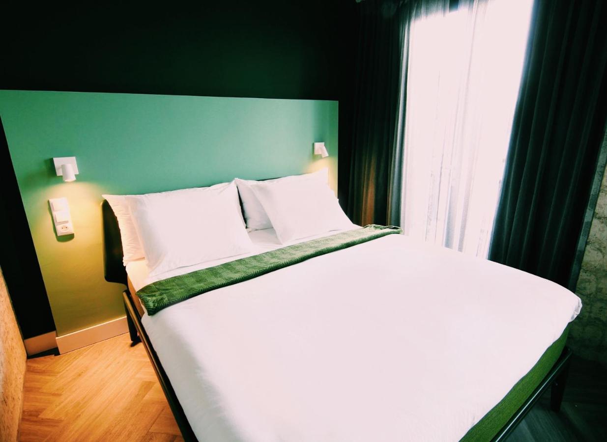 Bed, Bites & Business Hotel Rotterdam Bagian luar foto