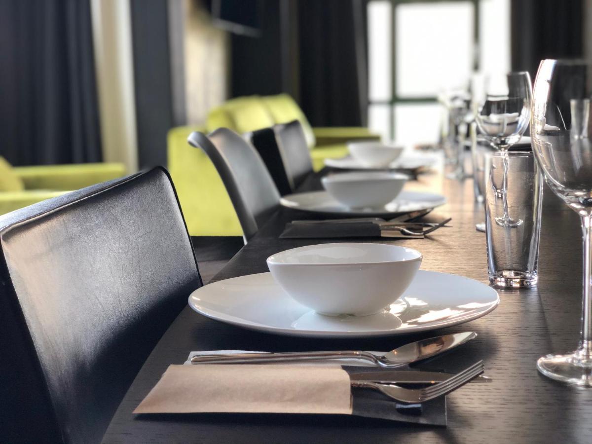 Bed, Bites & Business Hotel Rotterdam Bagian luar foto